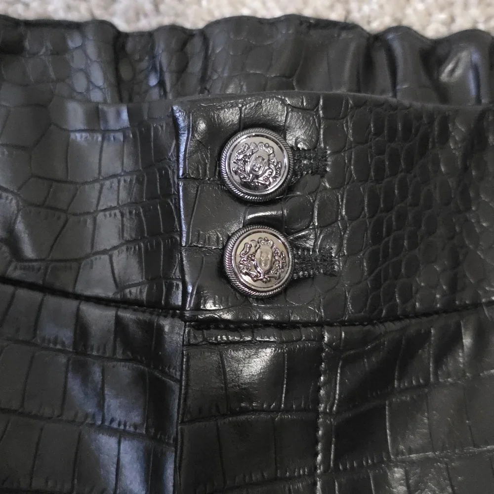 Chico's Faux Leather Croc Embossed Wide Leg Pants Size 0 (Chico's Size 4) Black - Picture 5 of 12